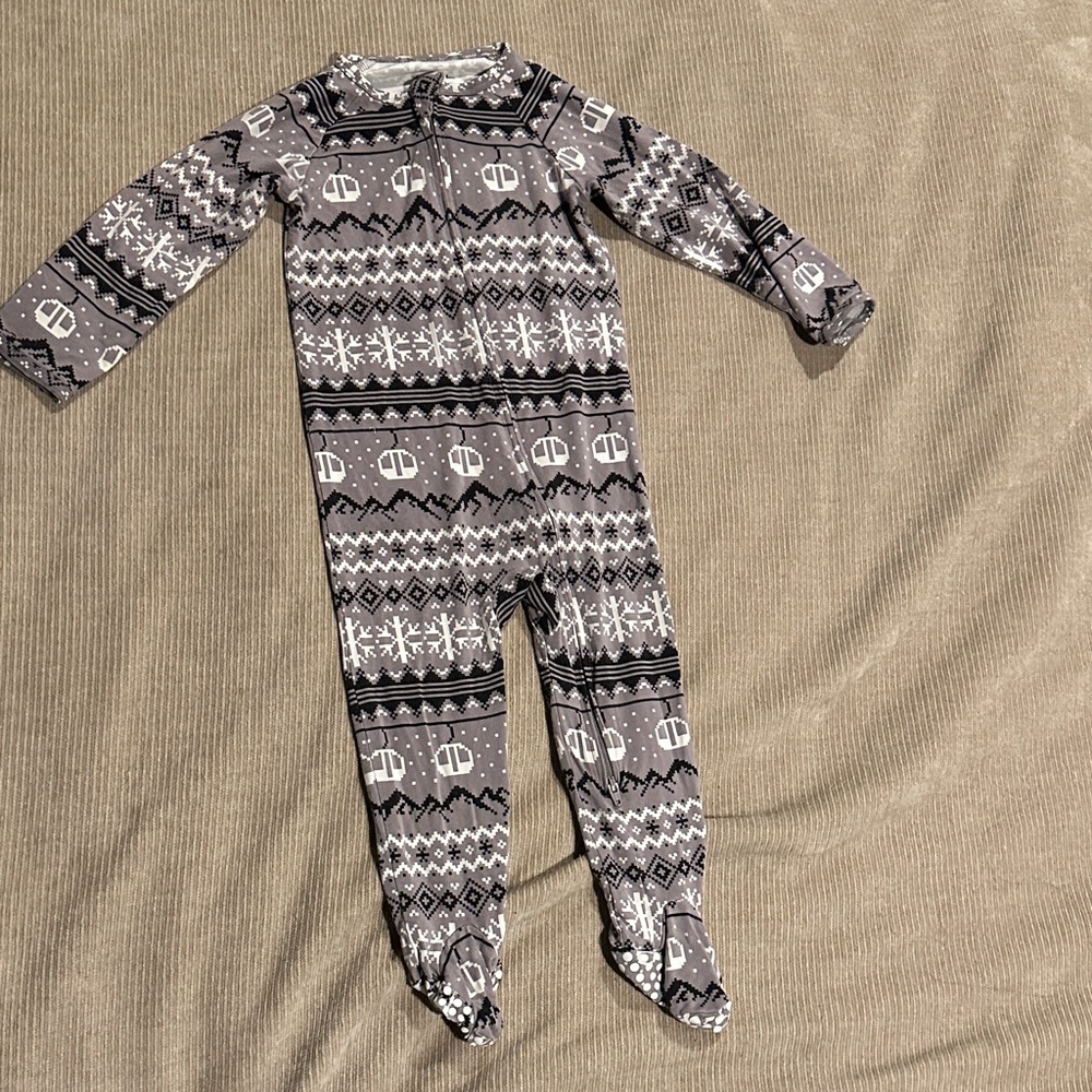 Charming Snowflake Patterned Kids Footie